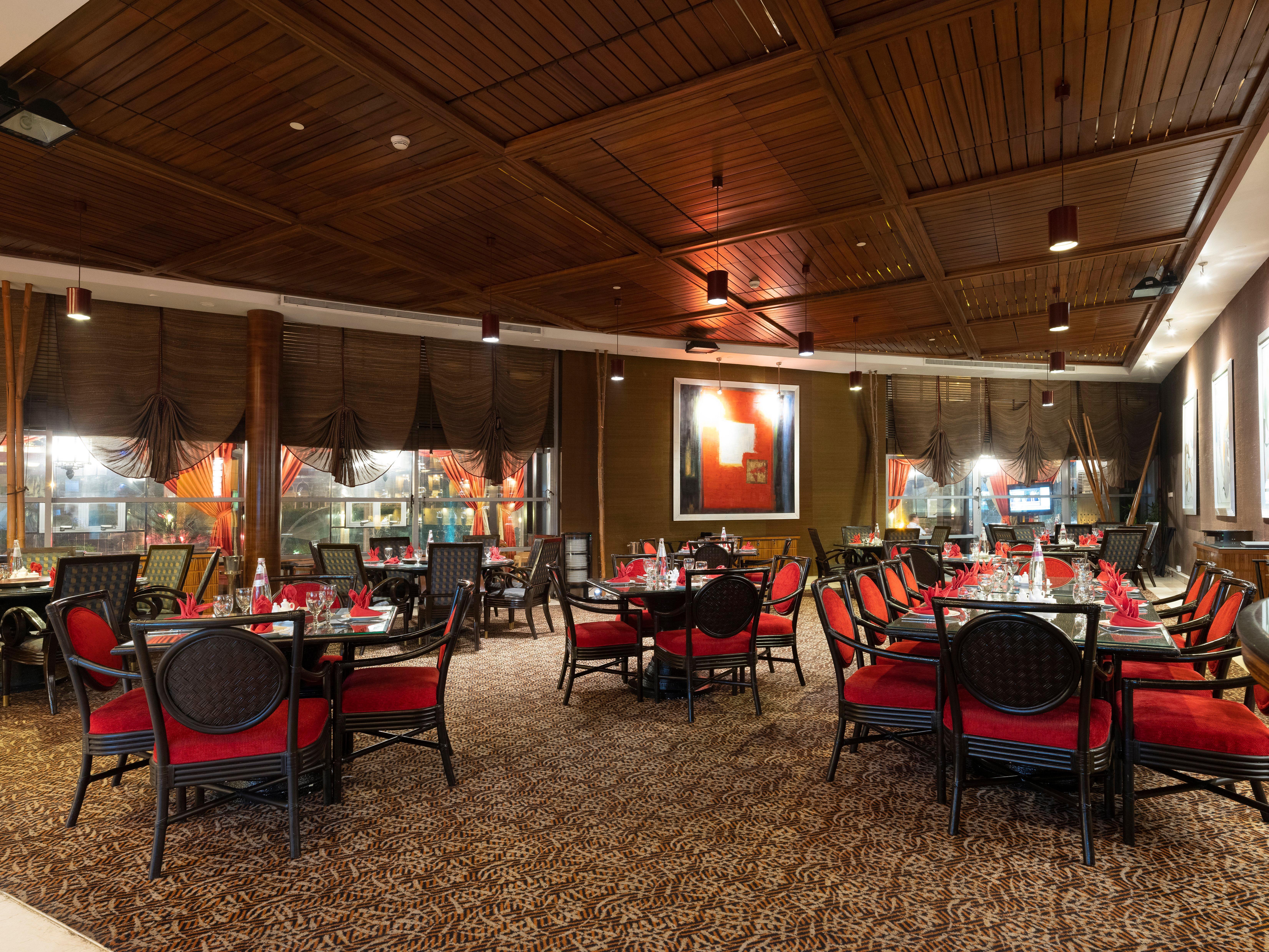Holiday Inn - Suites Kuwait Salmiya By Ihg Kuwait City Exterior photo