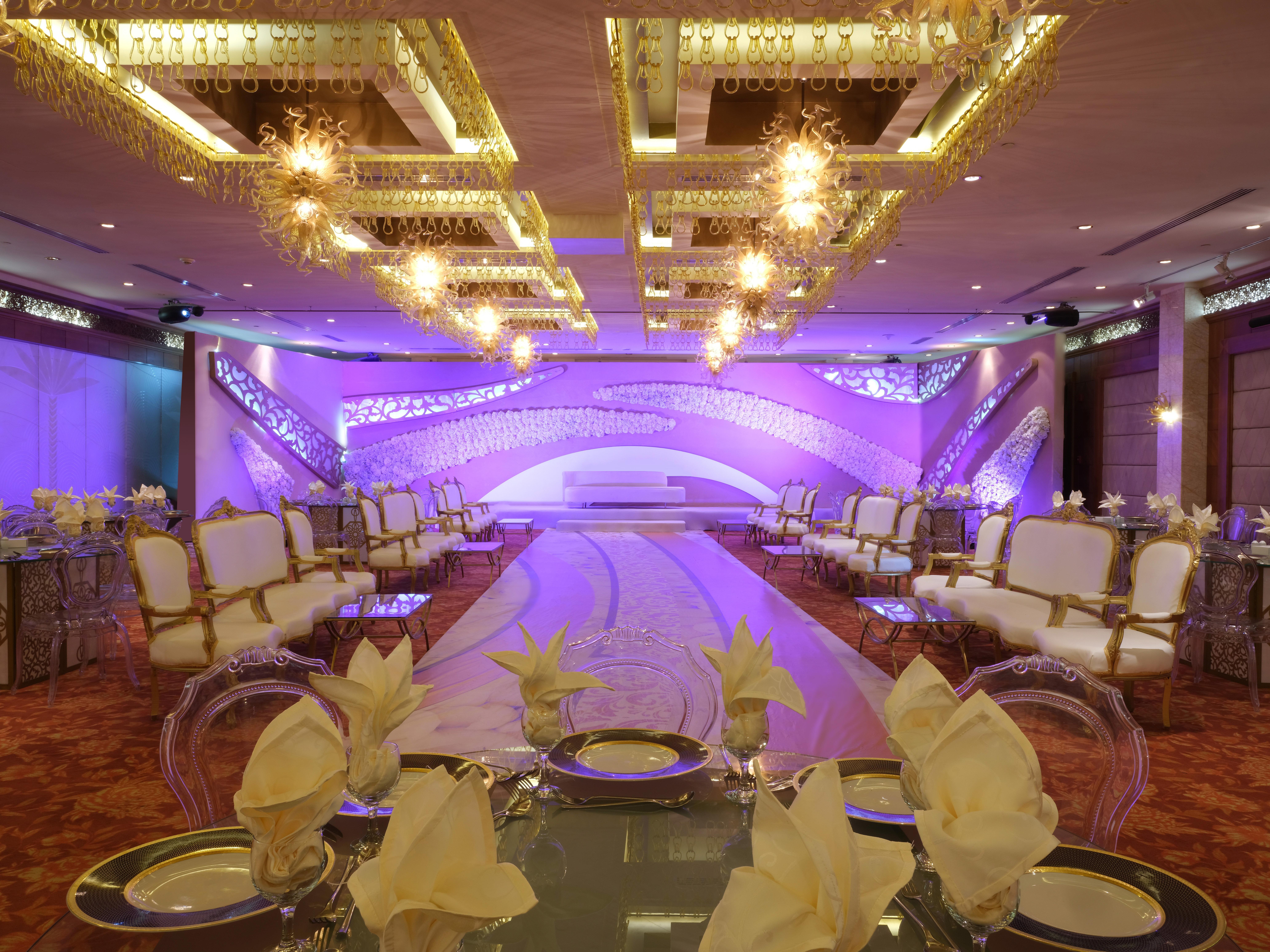 Holiday Inn - Suites Kuwait Salmiya By Ihg Kuwait City Exterior photo